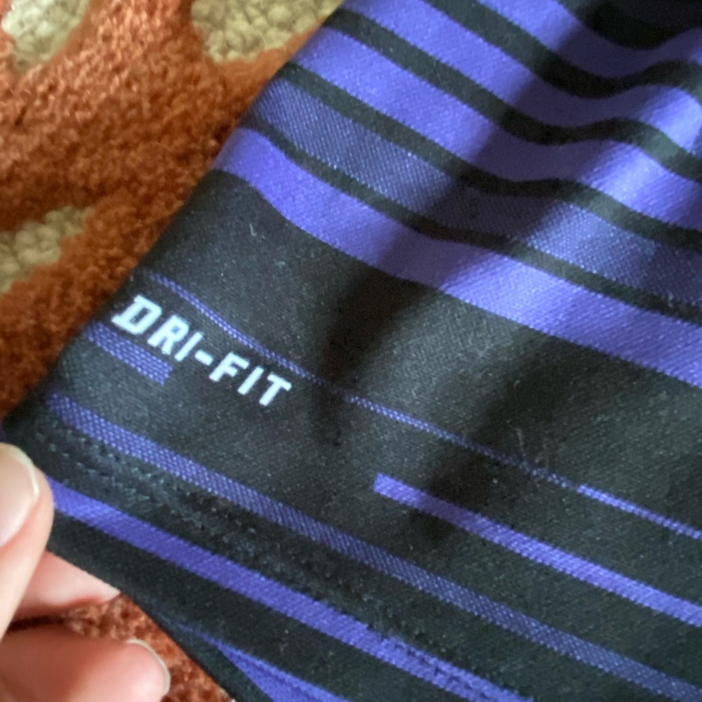 nike pull over - Picture 2 of 4